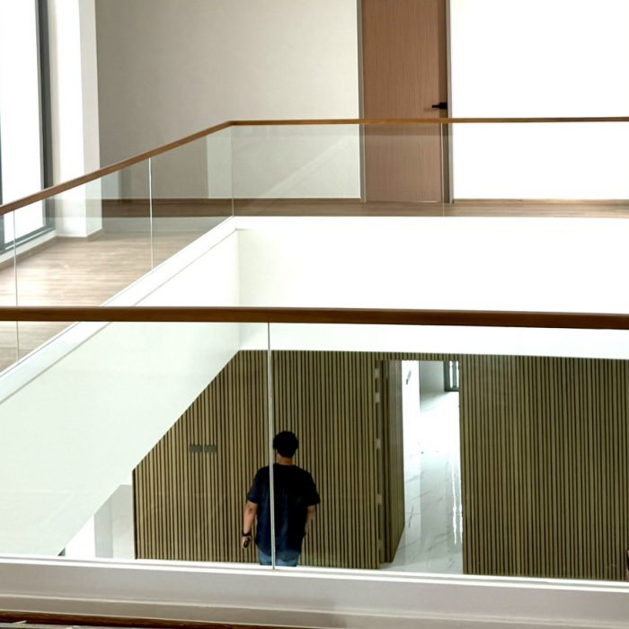 Stair railing (37)