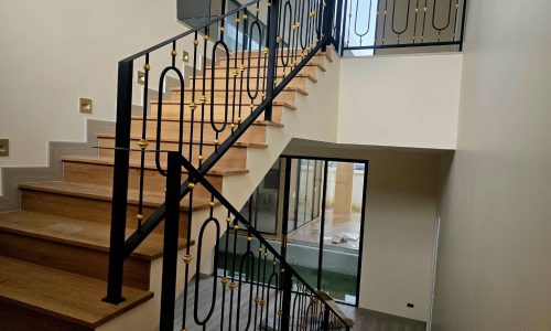 Stair railing (48)